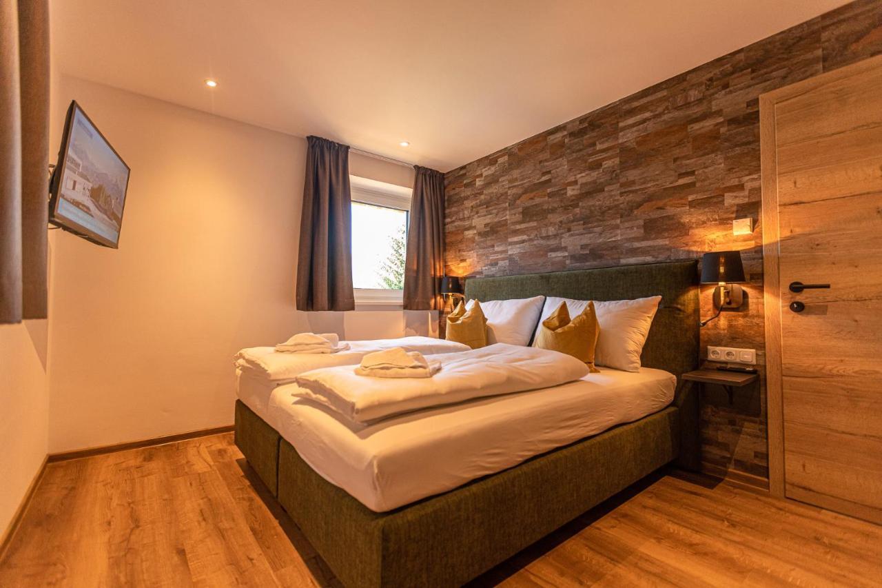 Tevini Boutique Suites By We Rent Zell am See Esterno foto
