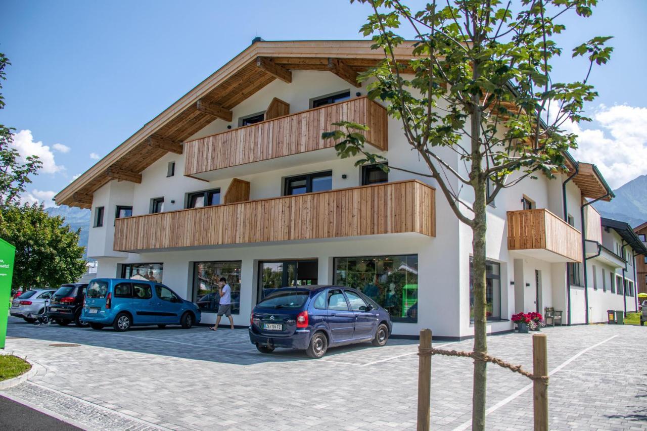Tevini Boutique Suites By We Rent Zell am See Esterno foto