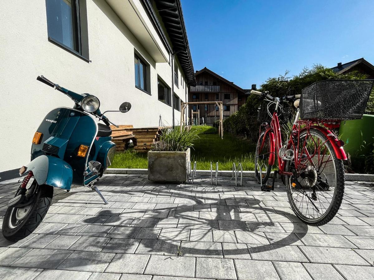 Tevini Boutique Suites By We Rent Zell am See Esterno foto